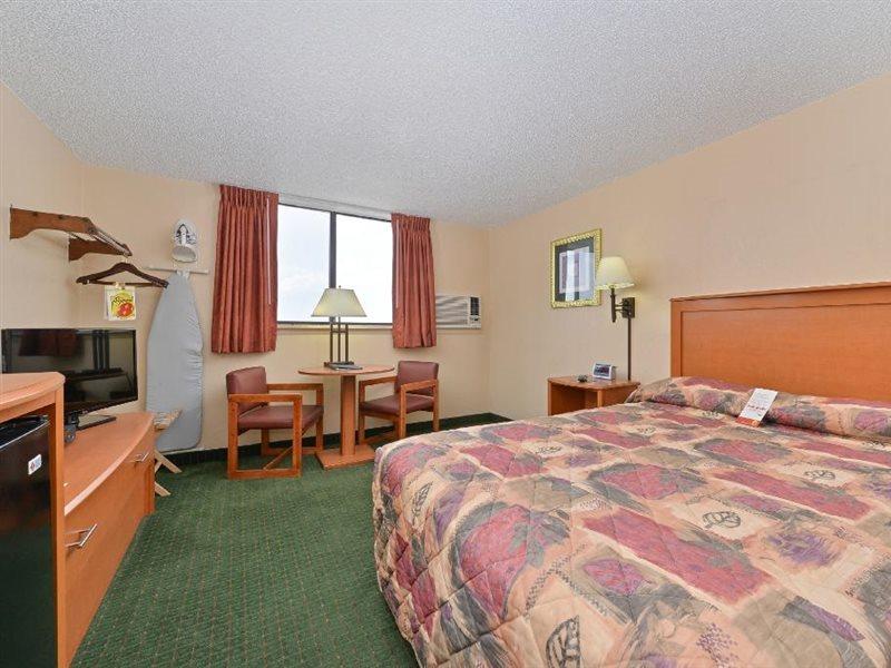 Super 8 By Wyndham West By The River 2* Casper